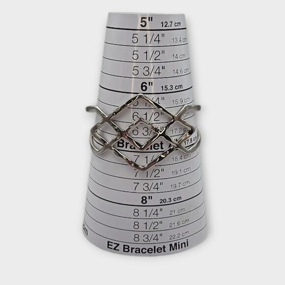 Silver Diamond Pattern Cuff – Southwestern Modernist Style Bracelet - Picture 7 of 10